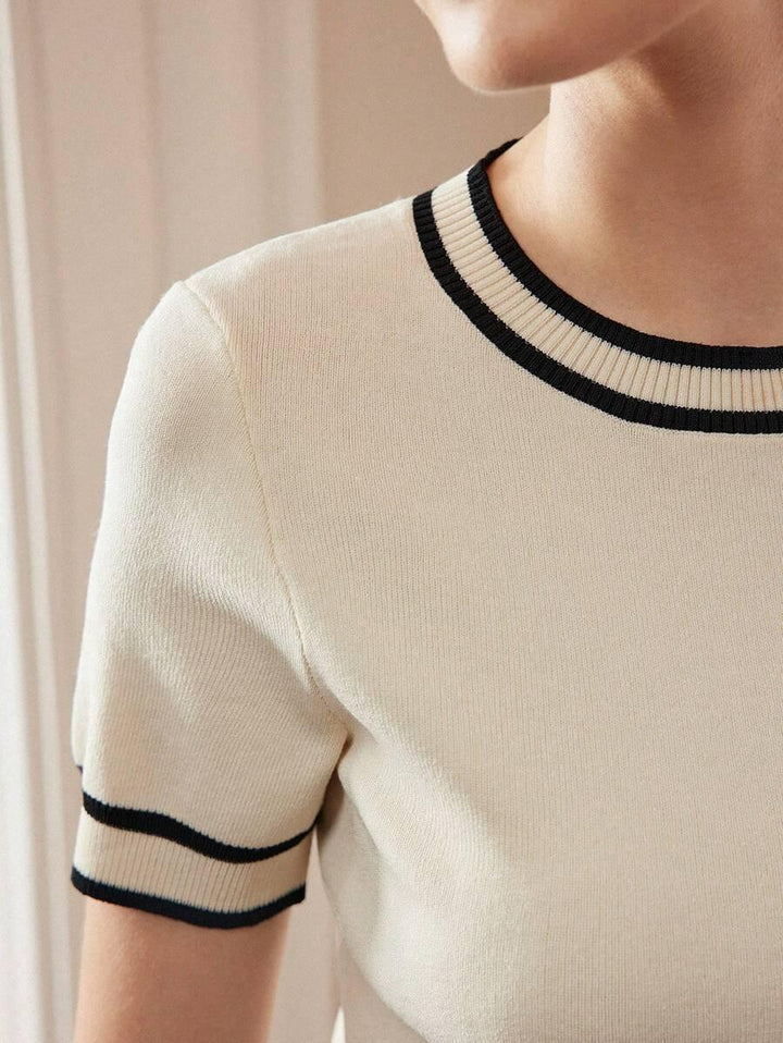 Knit Top With Contrast Trim Short Sleeves Modern Fit