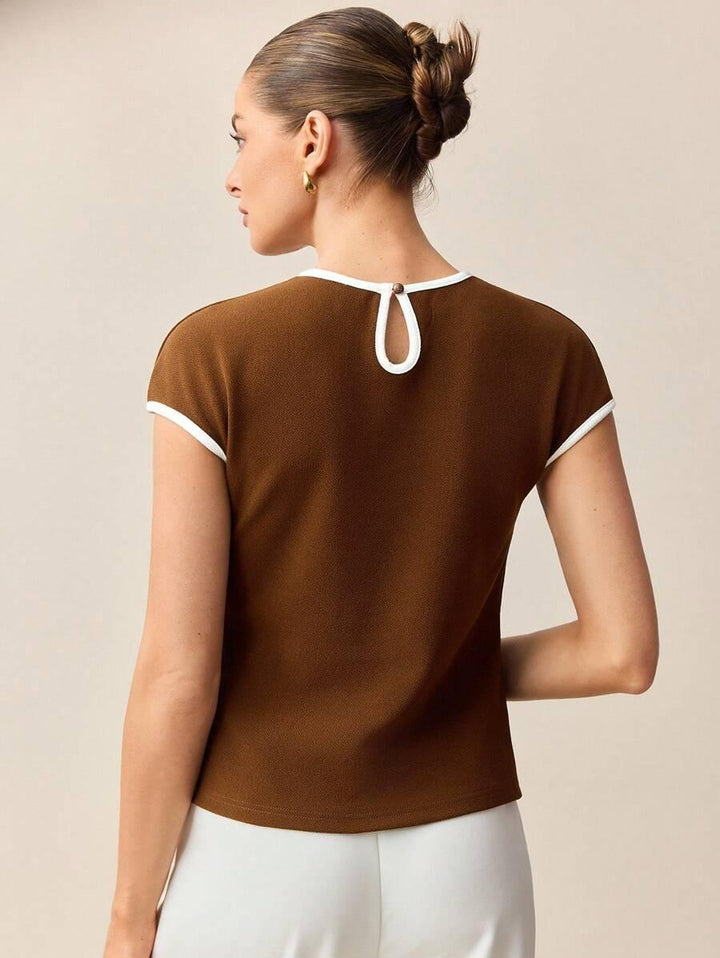 Contrast Trim Round Neck Short Sleeve Tee All Day Comfort
