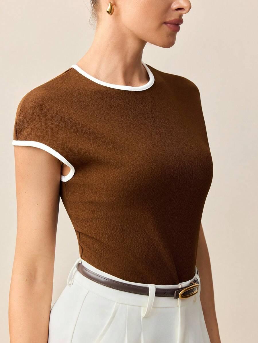 Contrast Trim Round Neck Short Sleeve Tee All Day Comfort