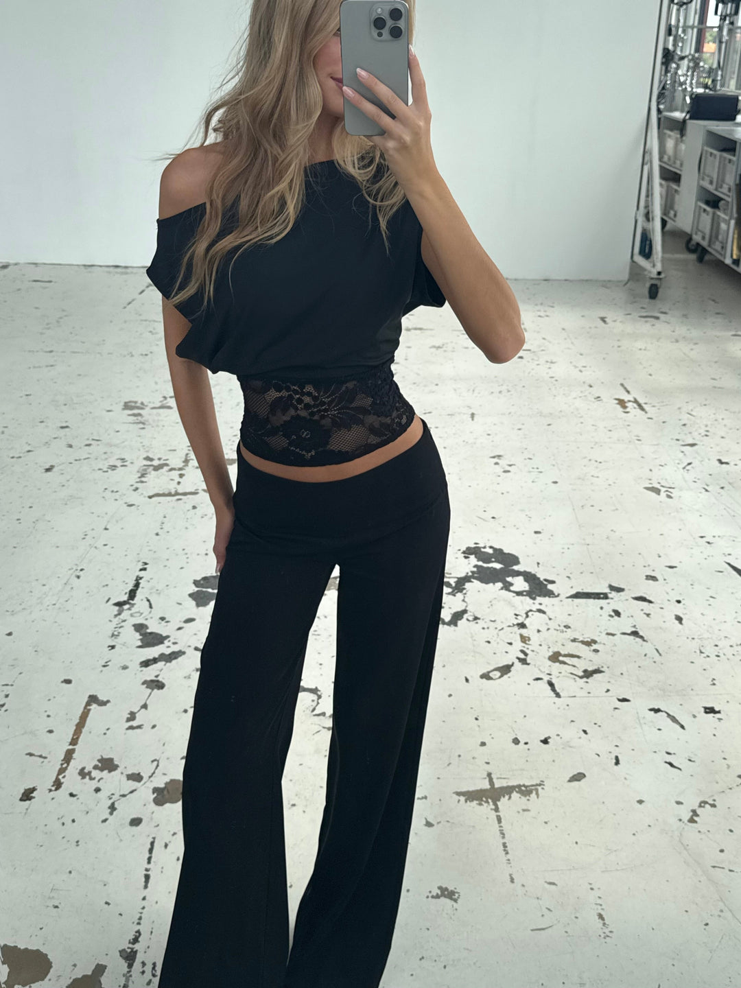 Hera basic lace top - black