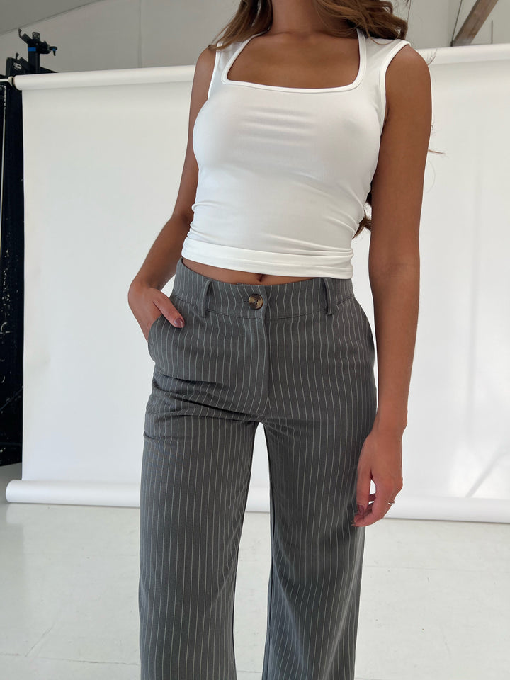 Levi pants - gray striped